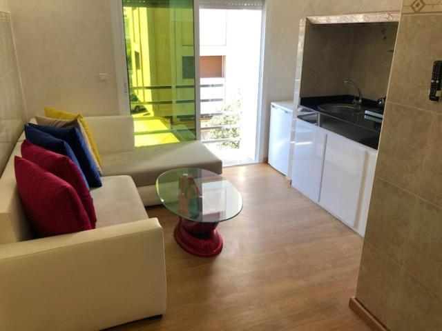 Al Hoceïma Appart Hotel Puerto Marino מראה חיצוני תמונה