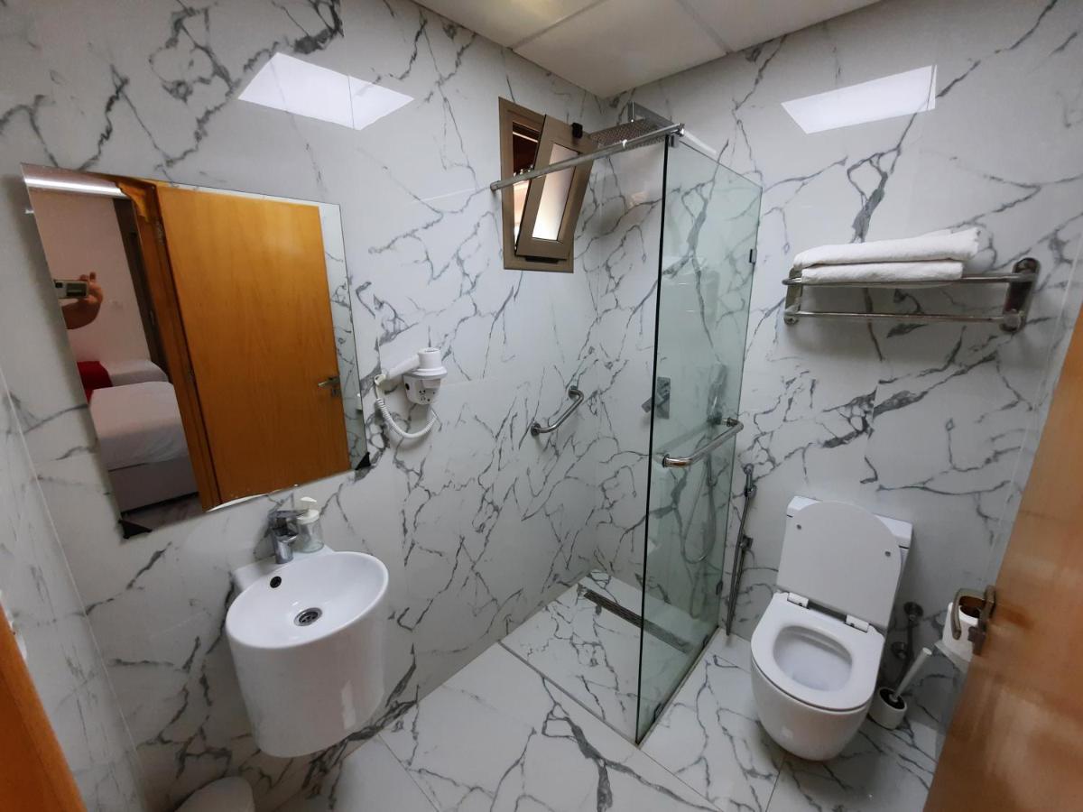 Al Hoceïma Appart Hotel Puerto Marino מראה חיצוני תמונה